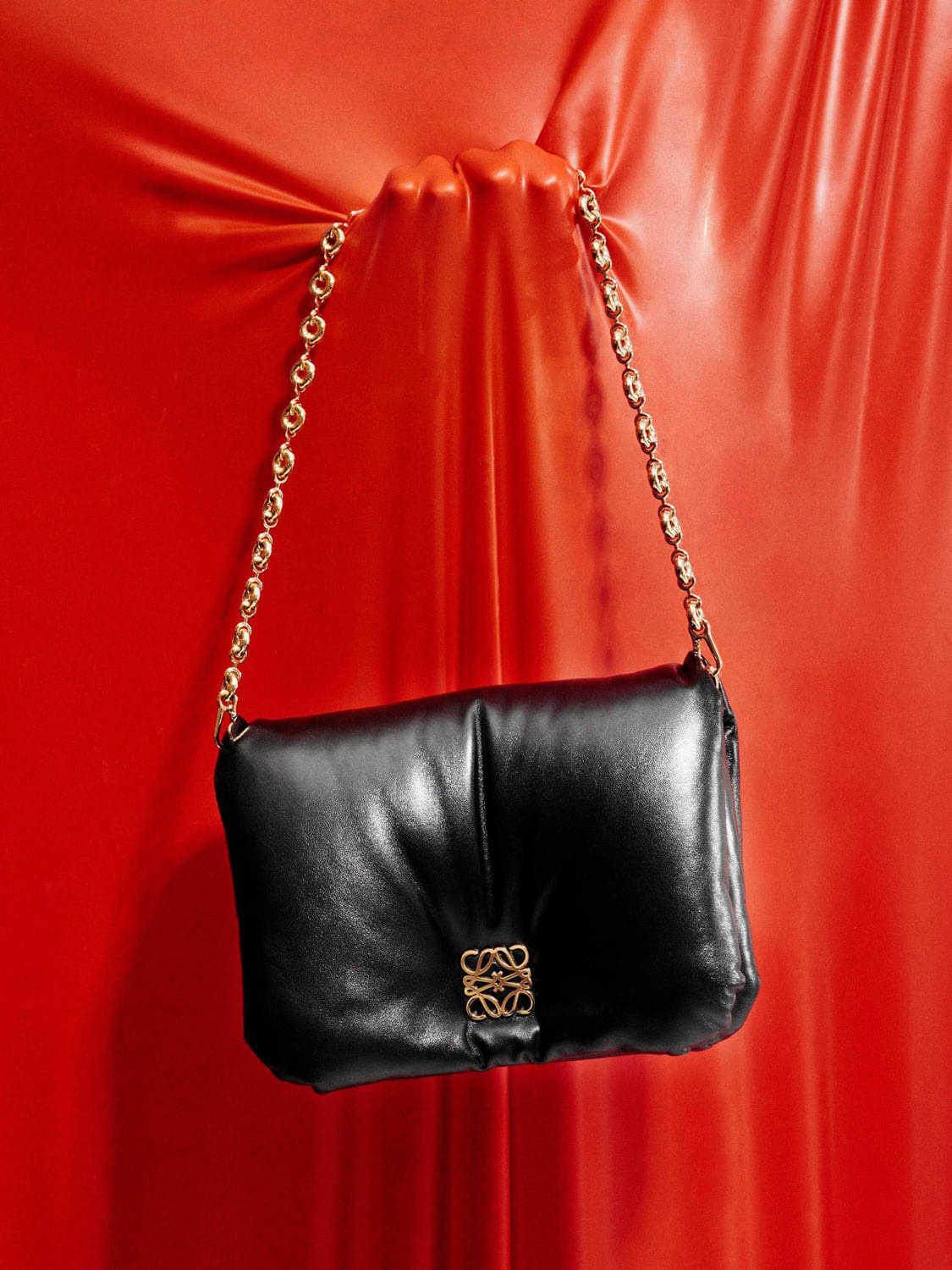 Loewe Herbst Winter 2022-2023 Paris Runway Magazin