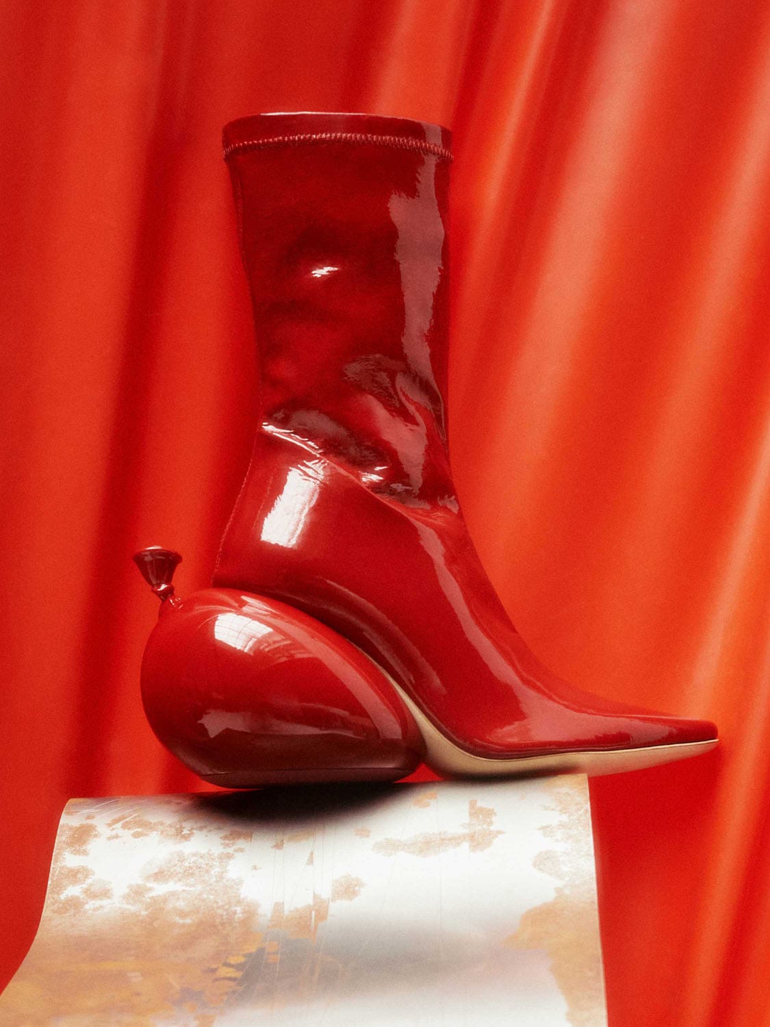 Loewe Herbst Winter 2022-2023 Paris Runway Magazin