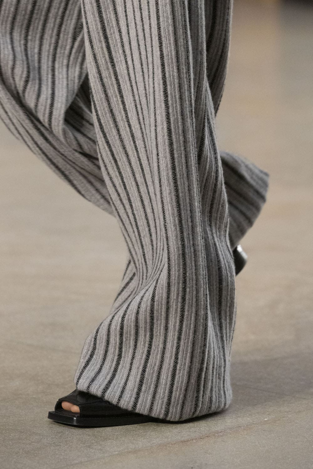 Louis Vuitton Bags and Shoes Fall 2022-2023 Runway Magazine