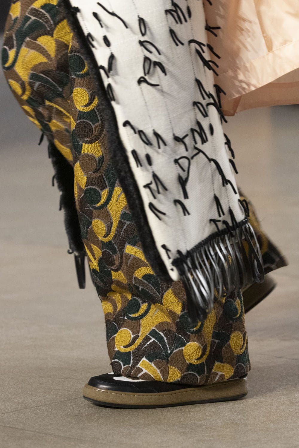 Louis Vuitton Bags and Shoes Fall 2022-2023 Runway Magazine