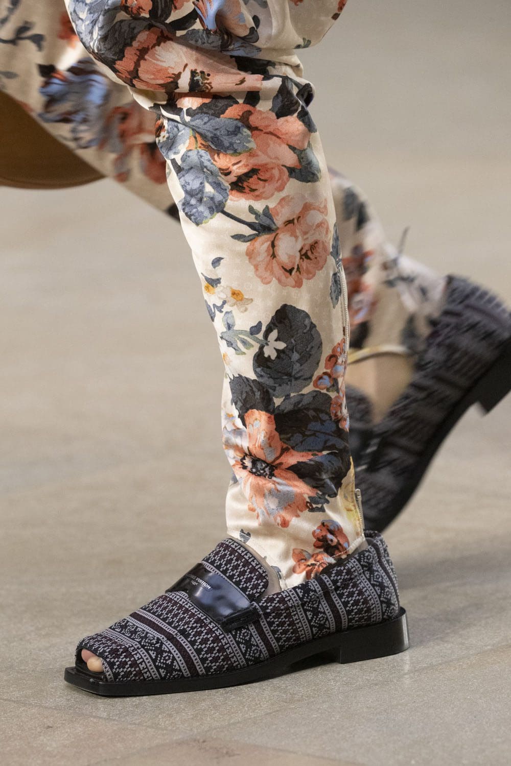 Louis Vuitton Bags and Shoes Fall 2022-2023 Runway Magazine