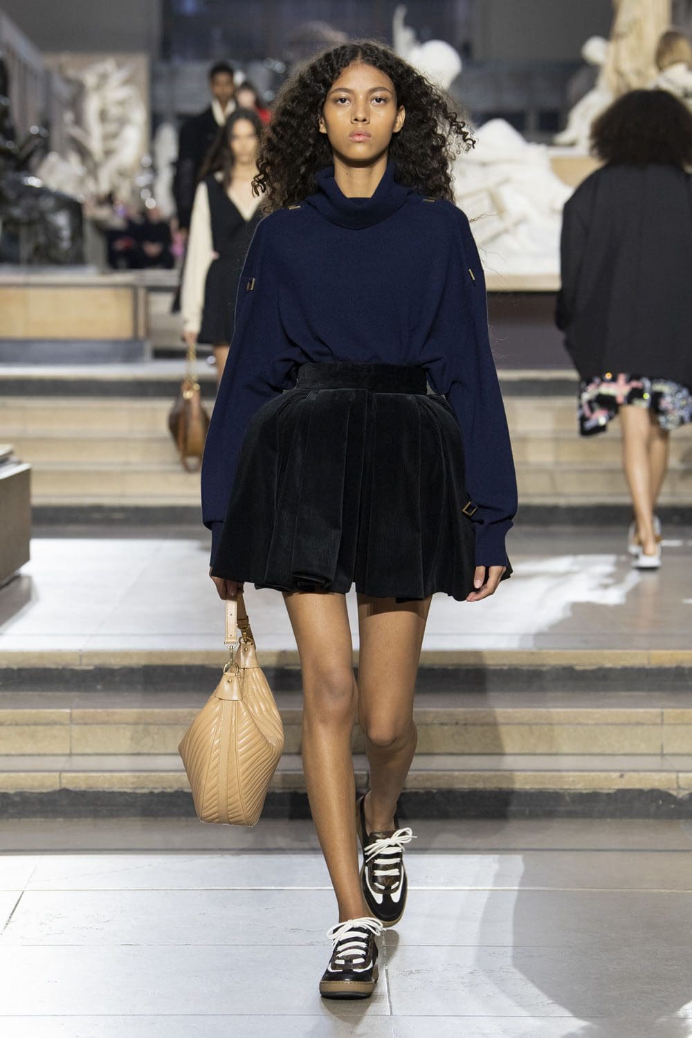 Louis Vuitton Fall Winter 2022-2023 Runway Magazine