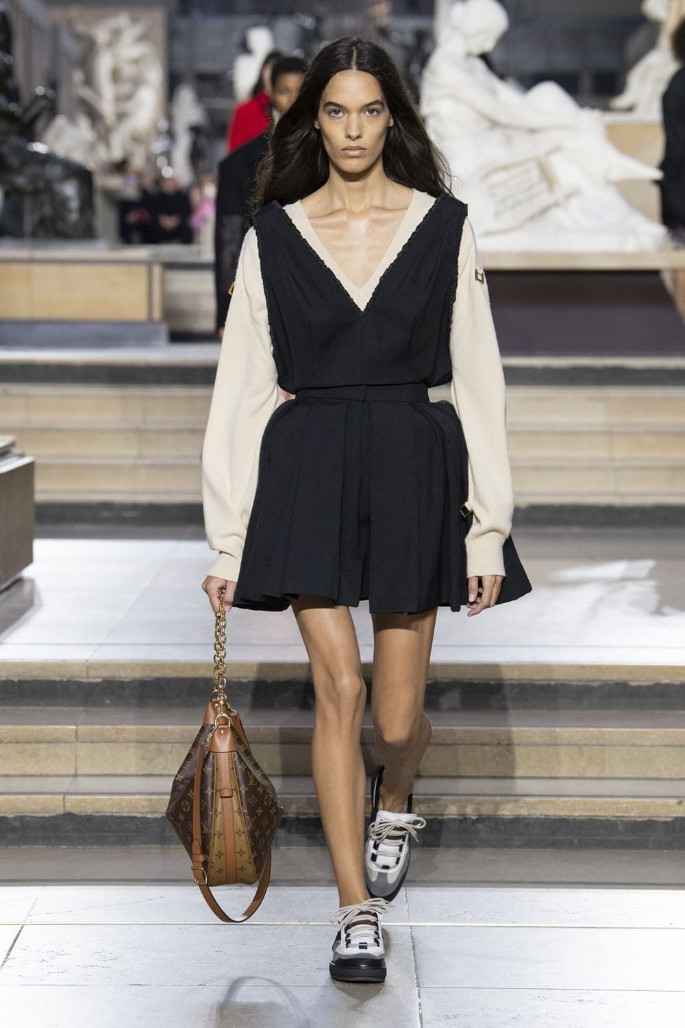 Louis Vuitton Fall Winter 2022-2023 Runway Magazine
