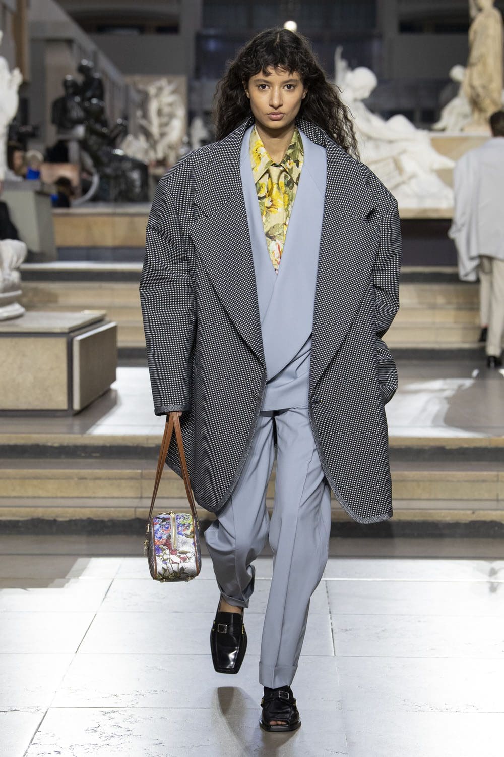Louis Vuitton Fall Winter 2022-2023 Runway Magazine