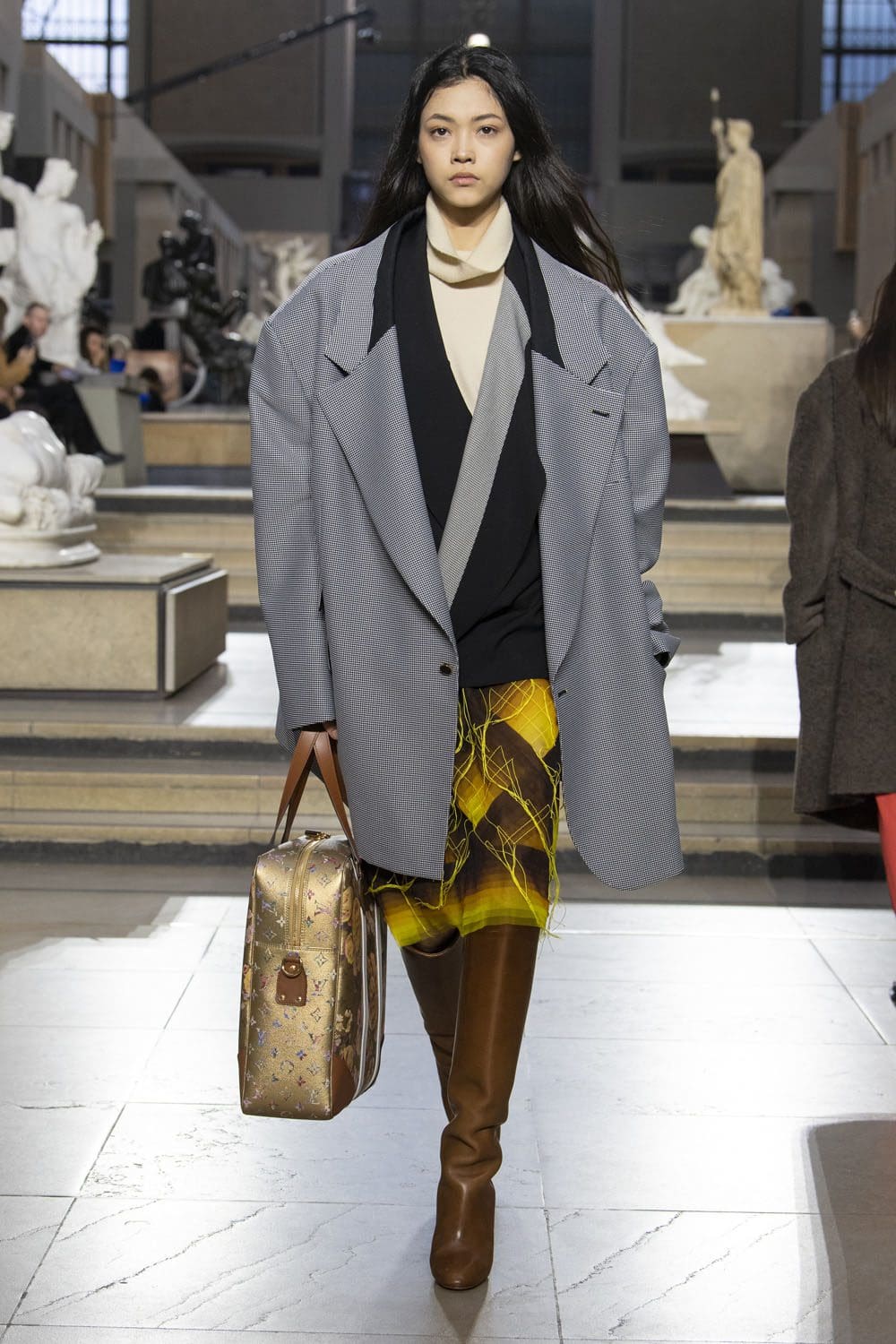Louis Vuitton Fall Winter 2022-2023 Runway Magazine