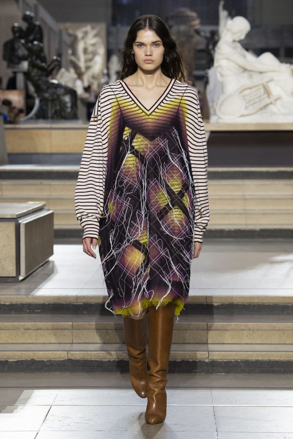 Louis Vuitton Fall Winter 2022-2023 Runway Magazine