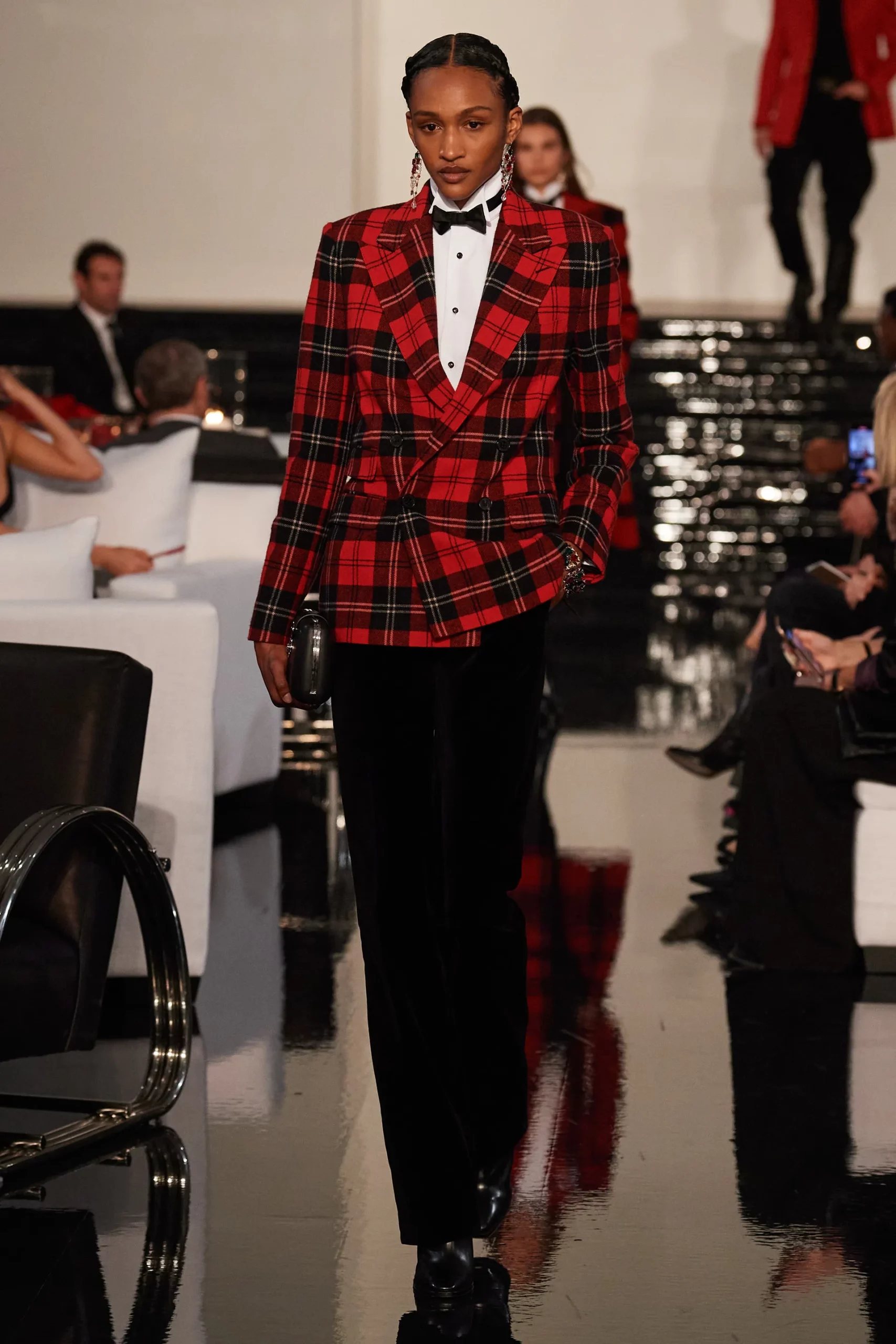 Ralph Lauren Fall Winter 2022-2023 New York Runway Magazine
