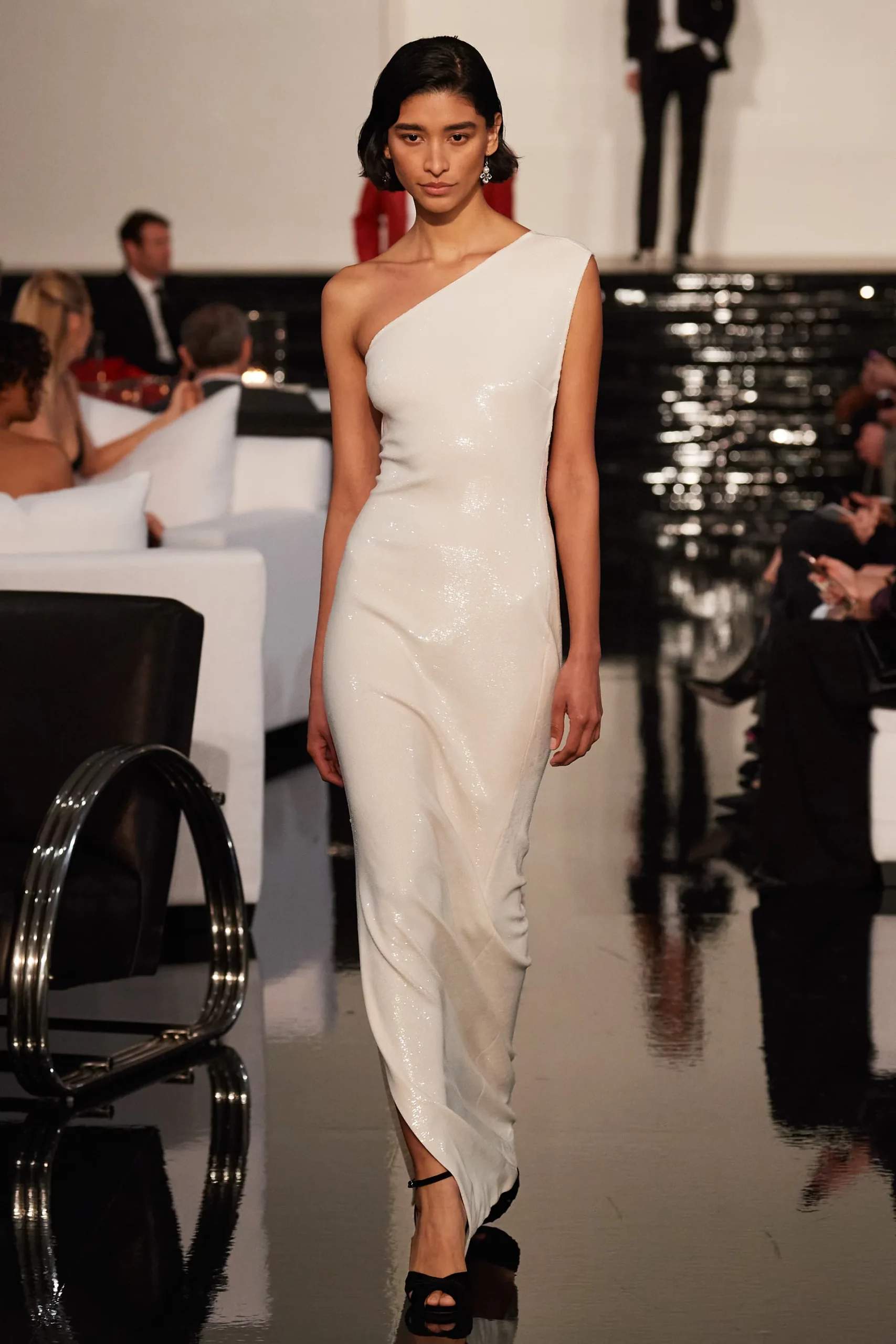 Ralph Lauren Fall Winter 2022-2023 New York Runway Magazine
