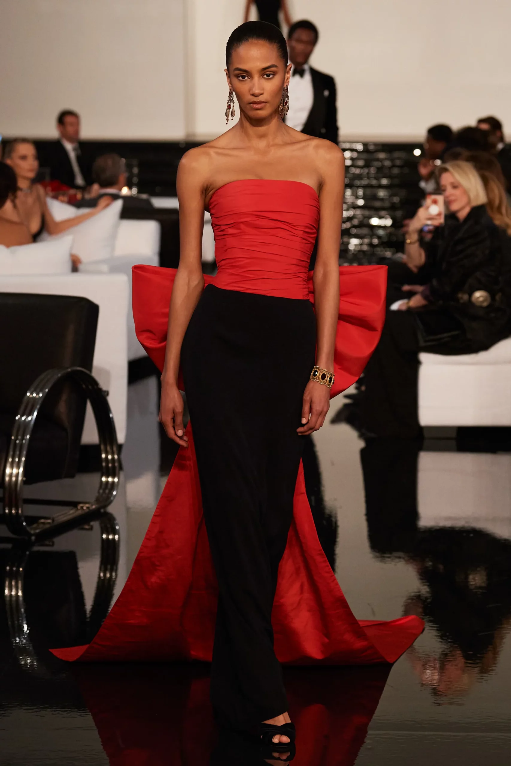 Ralph Lauren Fall Winter 2022-2023 New York Runway Magazine