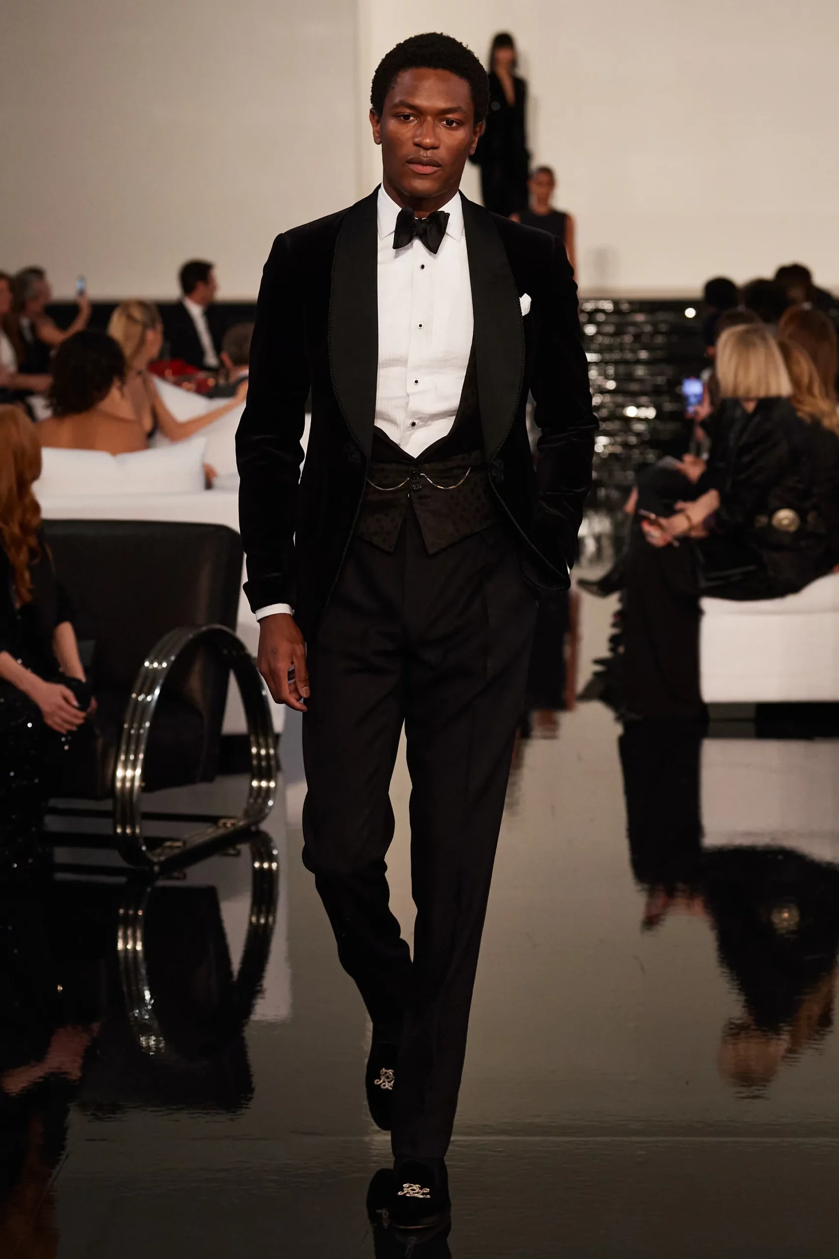 Ralph Lauren Fall Winter 2022-2023 New York Runway Magazine