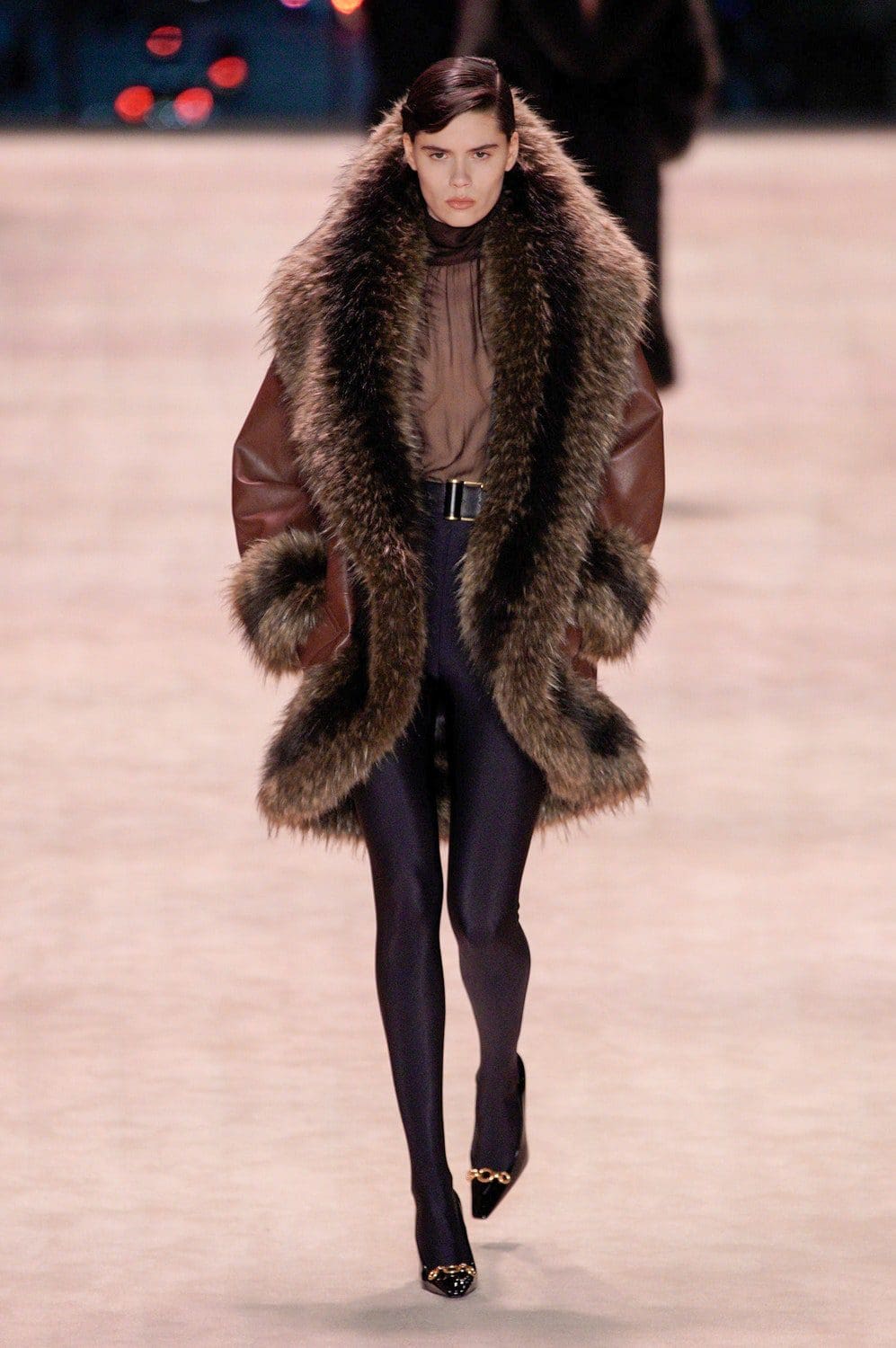 Saint Laurent outono inverno 2022-2023 Paris Runway revista