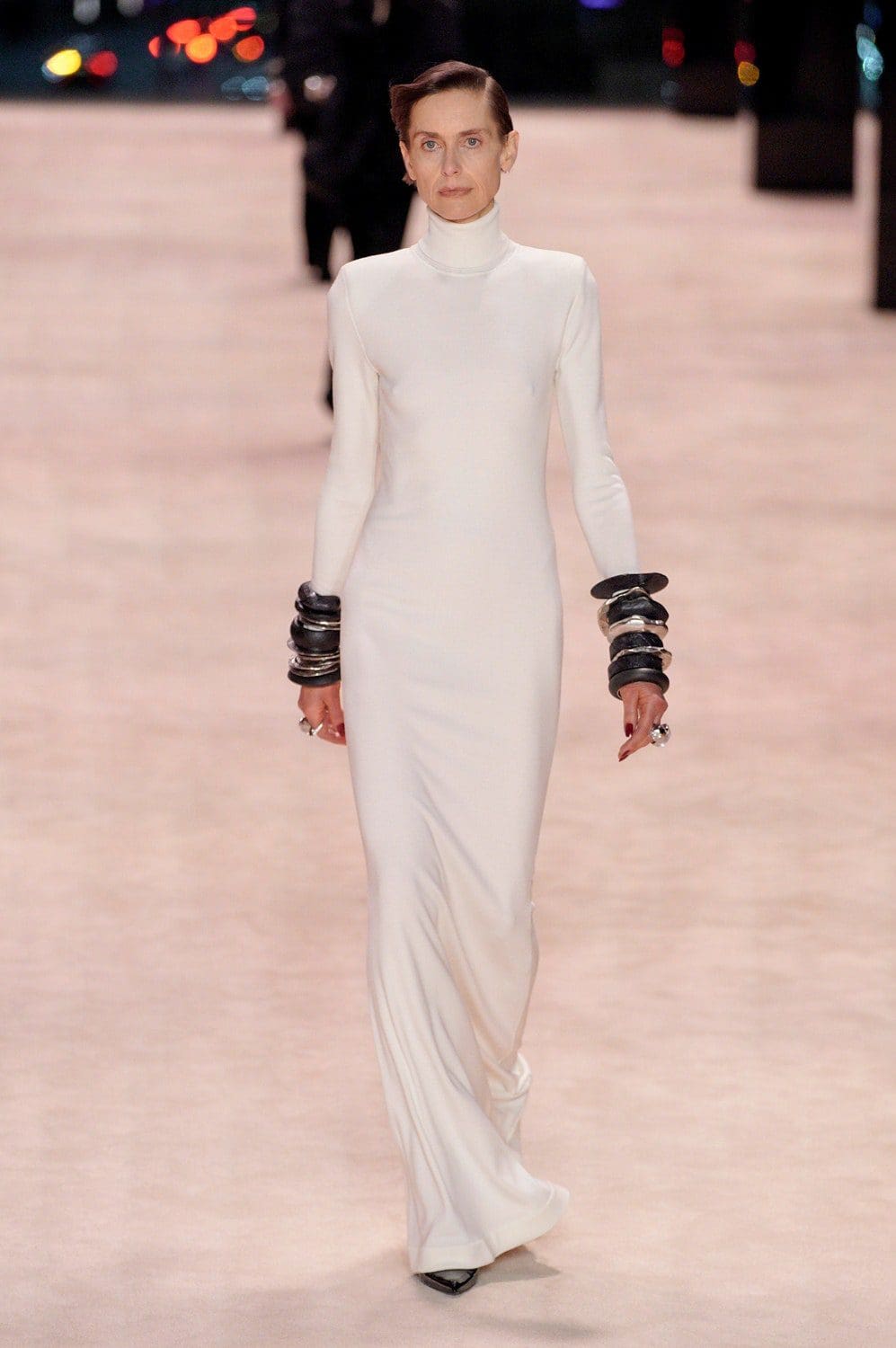 Saint Laurent outono inverno 2022-2023 Paris Runway revista