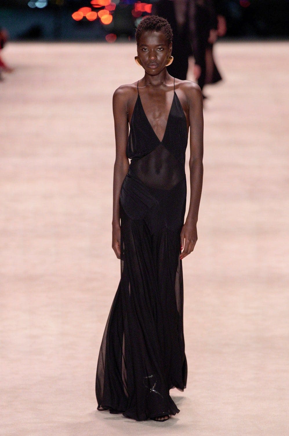 Saint Laurent outono inverno 2022-2023 Paris Runway revista