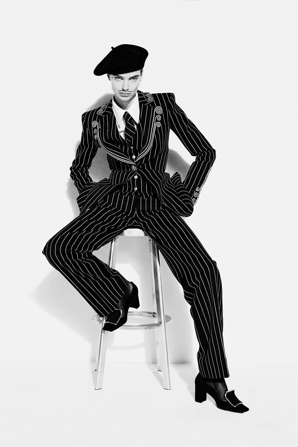 Schiaparelli Fall Winter 2022-2023 Runway Magazine