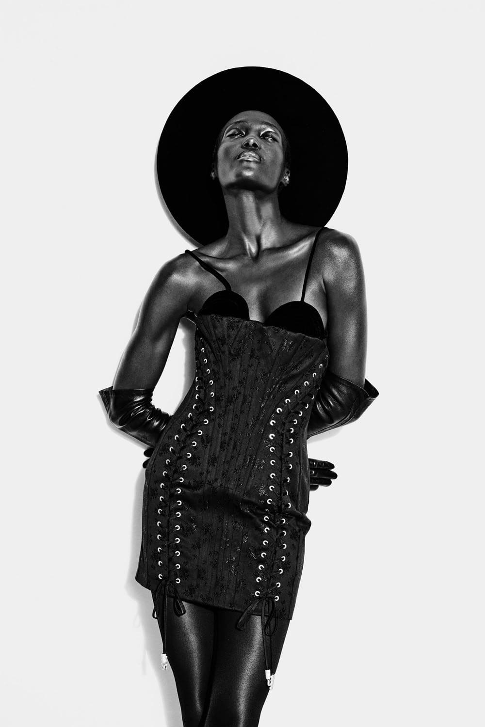 Schiaparelli Fall Winter 2022-2023 Runway Magazine