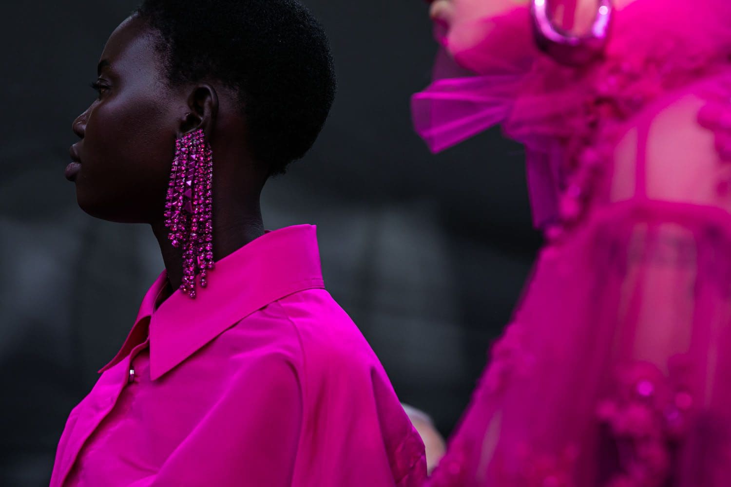 Valentino Backstage Especial Rosa Outono 2022-2023 Runway revista