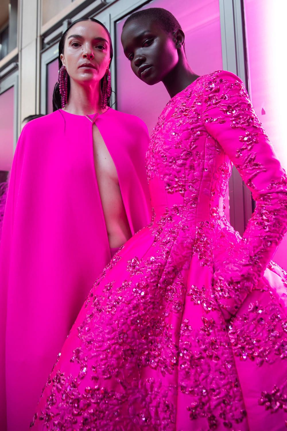 Valentino Backstage Especial Rosa Outono 2022-2023 Runway revista