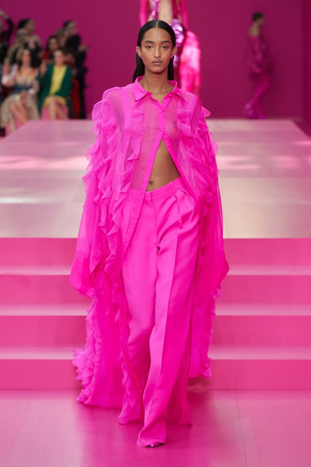 Valentino Herbst Winter 2022-2023 Paris Runway Magazin