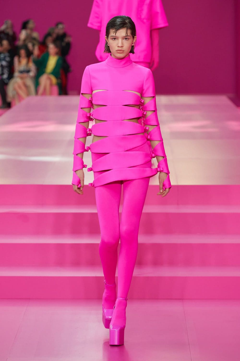 Valentino Herbst Winter 2022-2023 Paris Runway Magazin