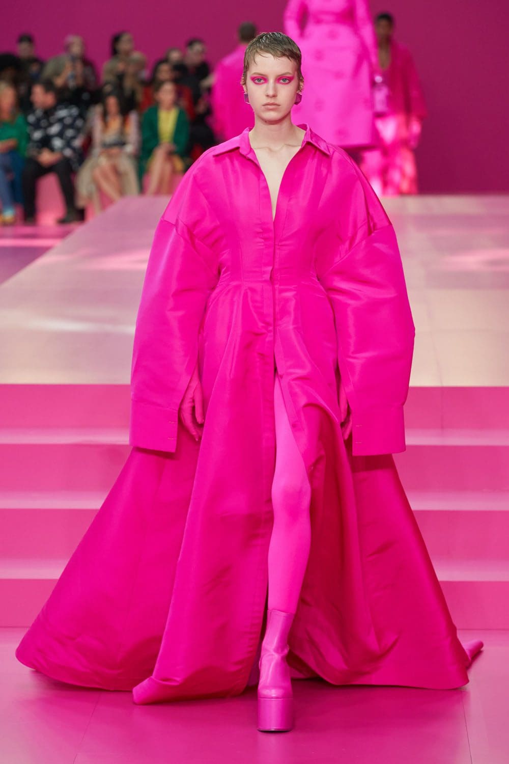 Valentino Herbst Winter 2022-2023 Paris Runway Magazin