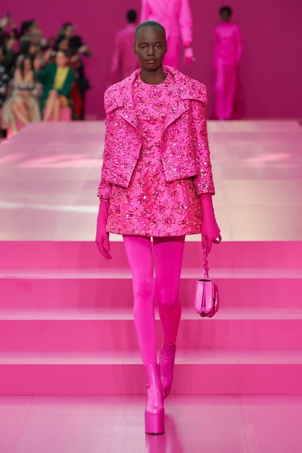 Valentino Herbst Winter 2022-2023 Paris Runway Magazin