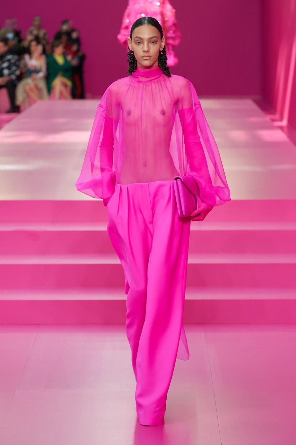 Valentino Herbst Winter 2022-2023 Paris Runway Magazin
