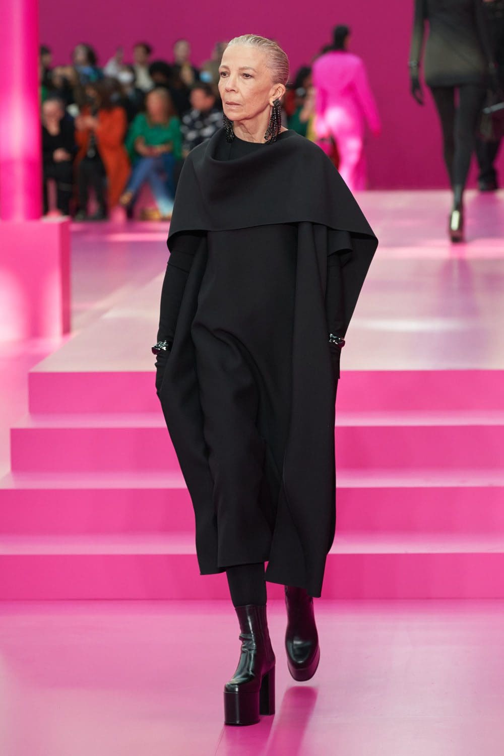 Valentino Herbst Winter 2022-2023 Paris Runway Magazin