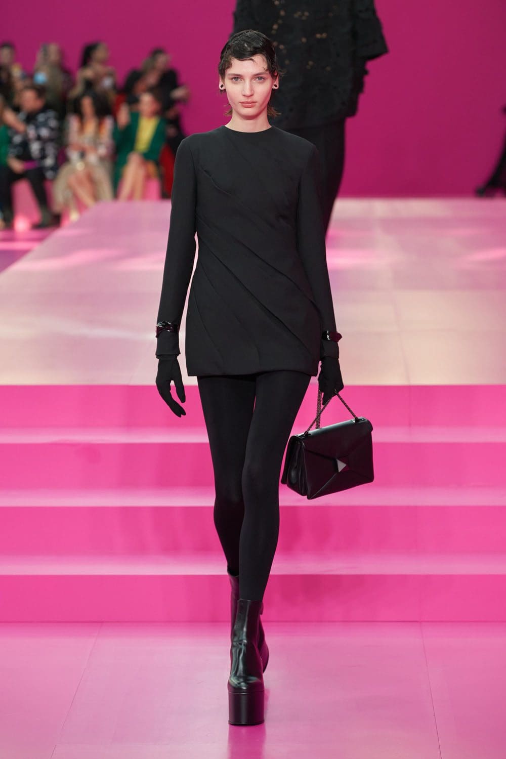 Valentino Herbst Winter 2022-2023 Paris Runway Magazin