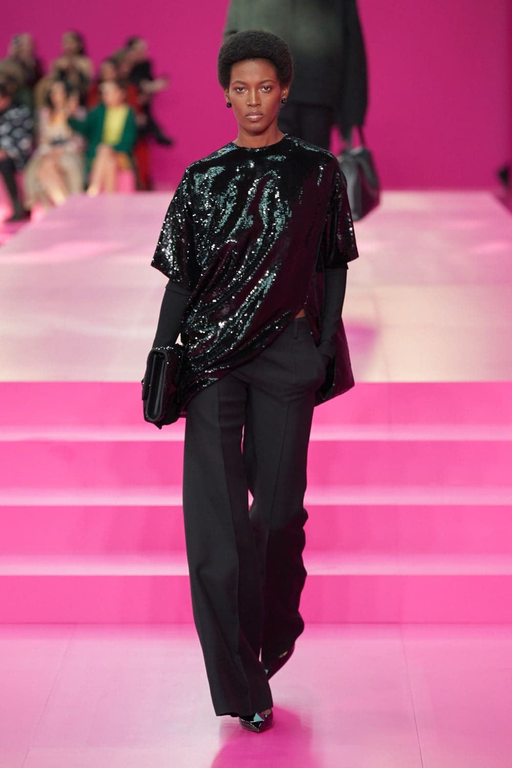 Valentino Herbst Winter 2022-2023 Paris Runway Magazin