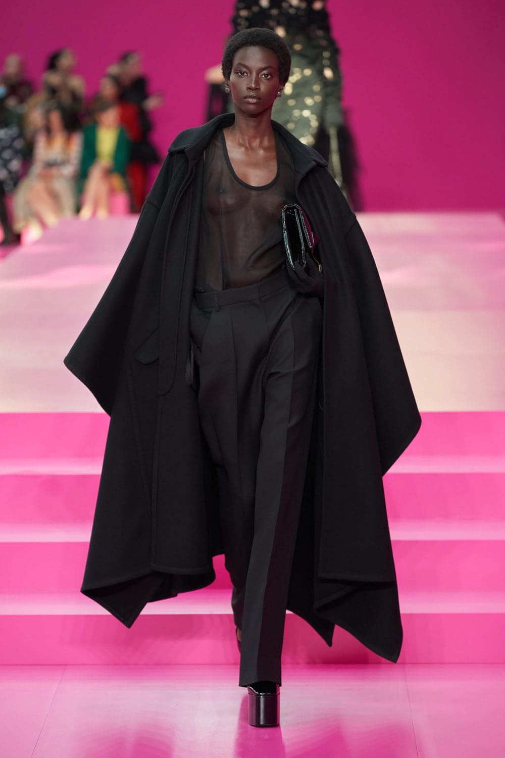 Valentino Herbst Winter 2022-2023 Paris Runway Magazin