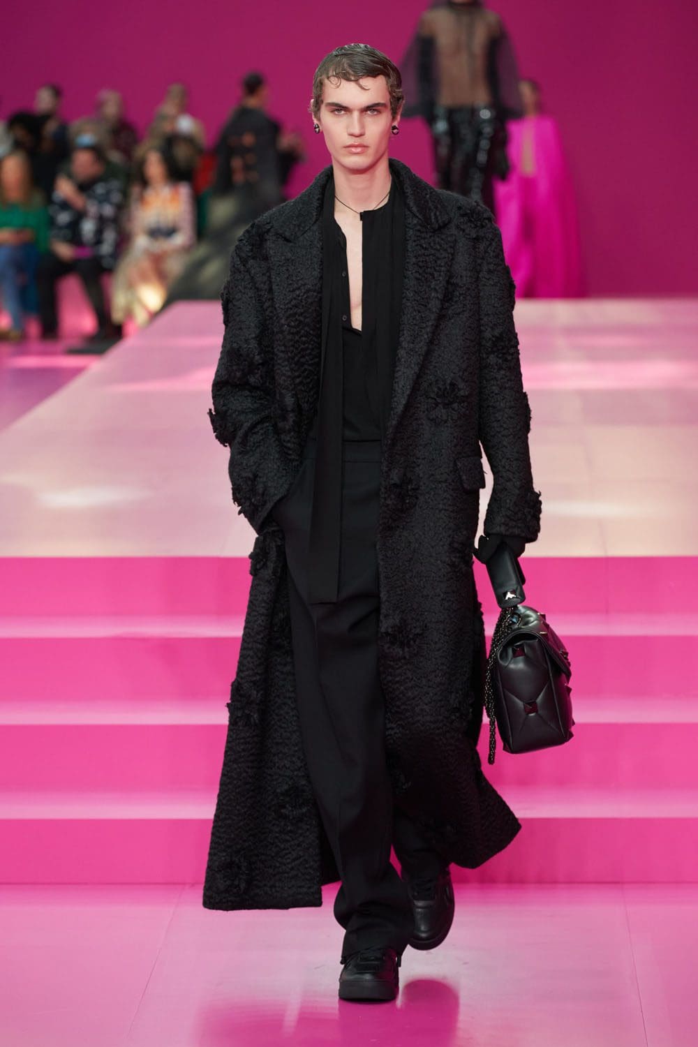 Valentino Herbst Winter 2022-2023 Paris Runway Magazin