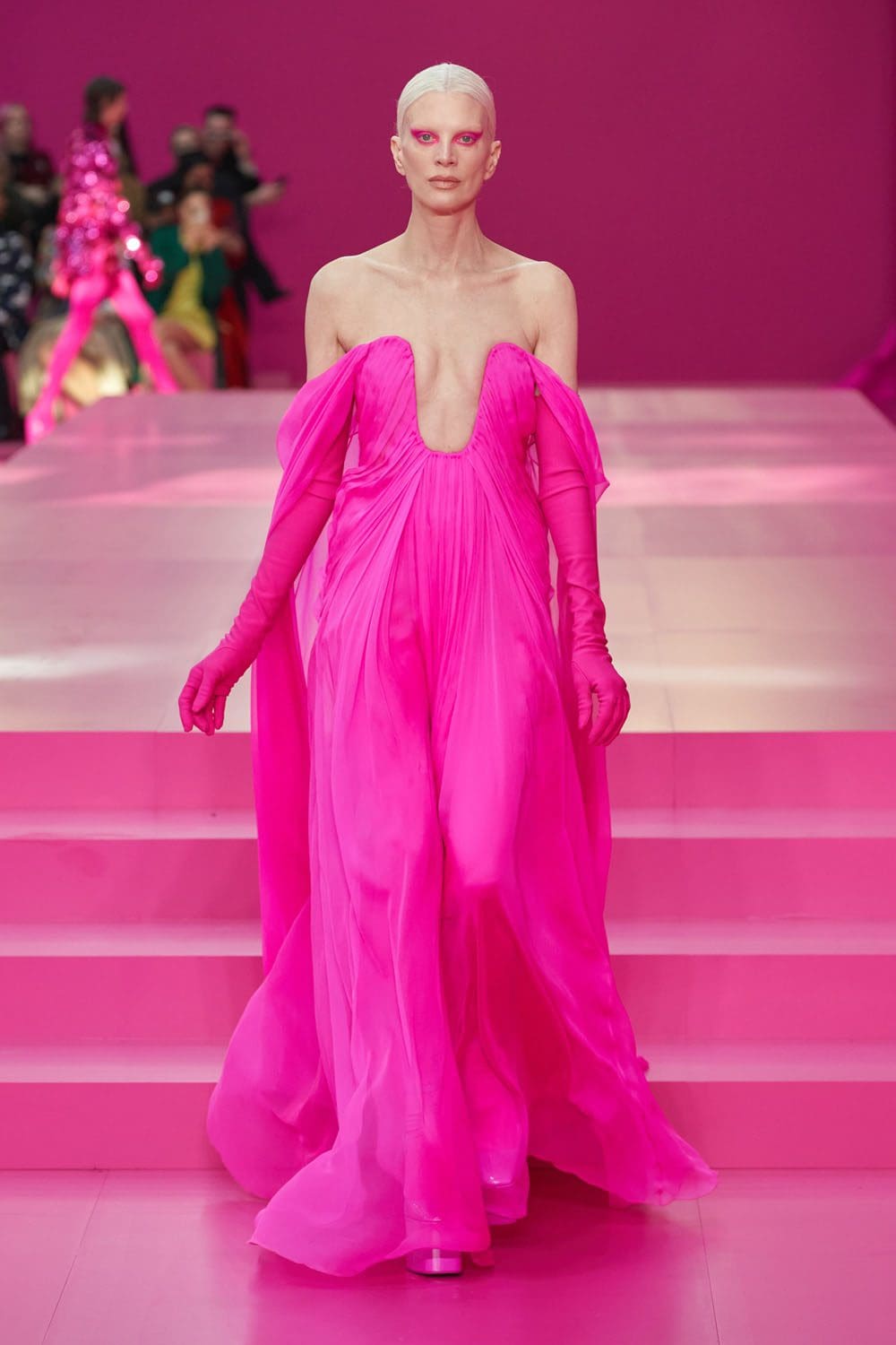 Valentino Herbst Winter 2022-2023 Paris Runway Magazin