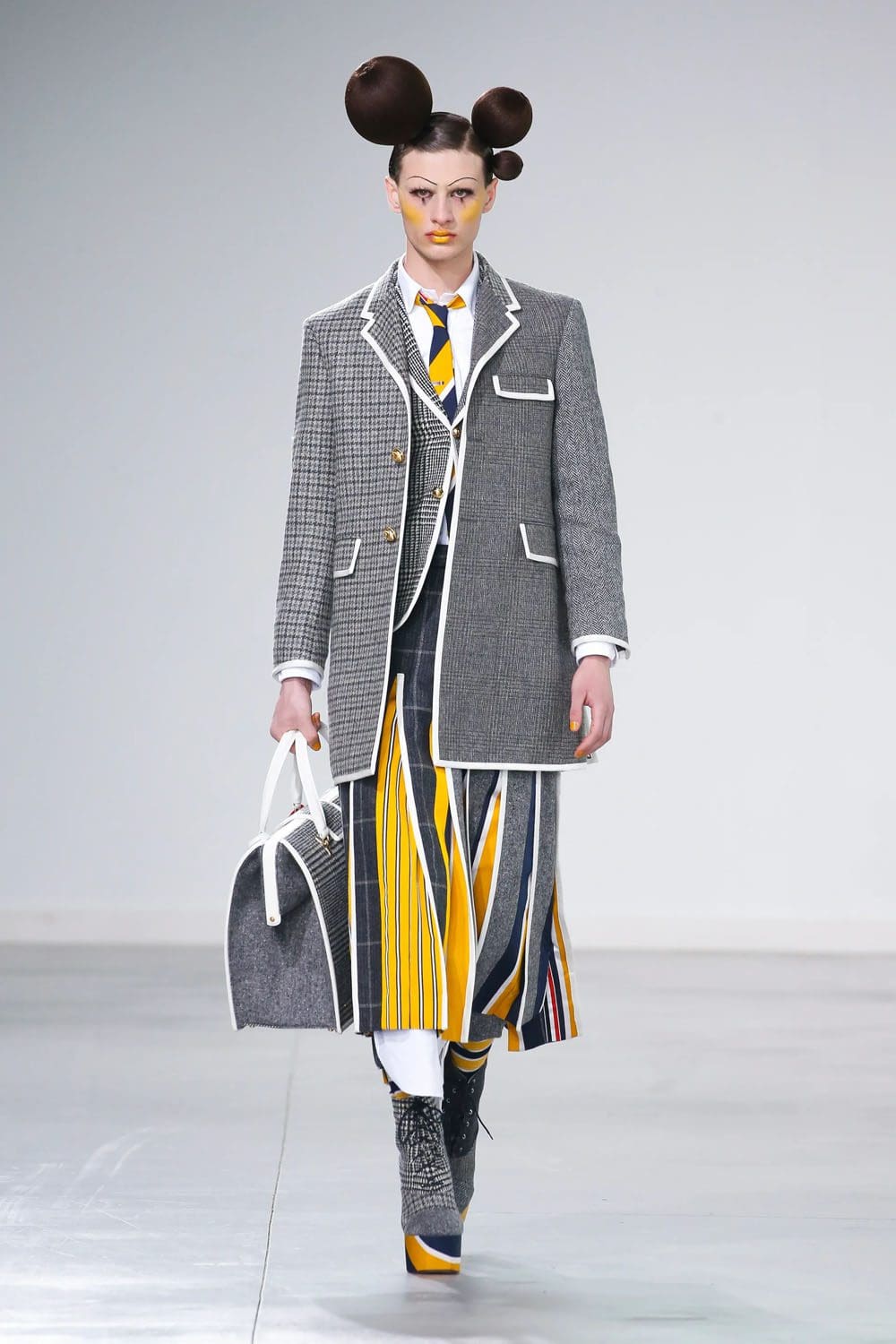 Thom Browne Herbst Winter 2022 2023 runway Zeitschrift (2)