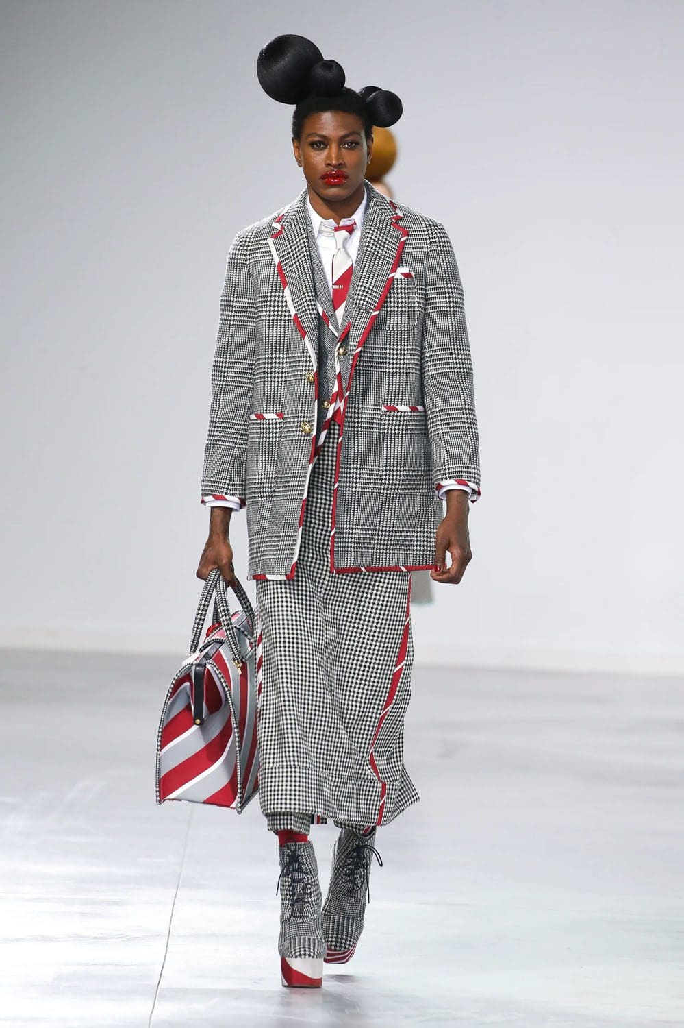Thom Browne Herbst Winter 2022 2023 runway Zeitschrift (22)