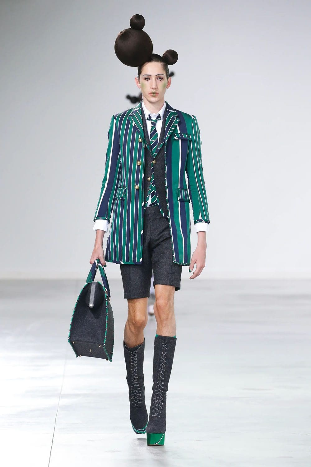 Thom Browne Herbst Winter 2022 2023 runway Zeitschrift (42)