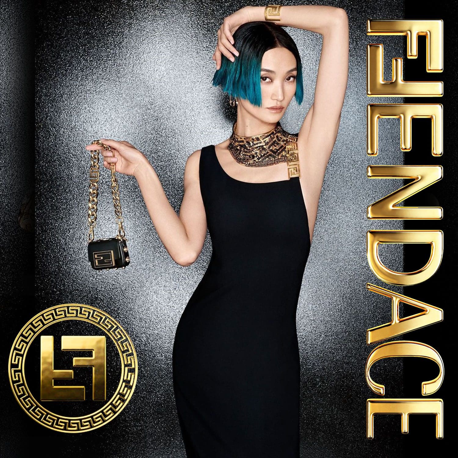 Colaboração Fendace - Fendi Versace - maio de 2022 Runway revista