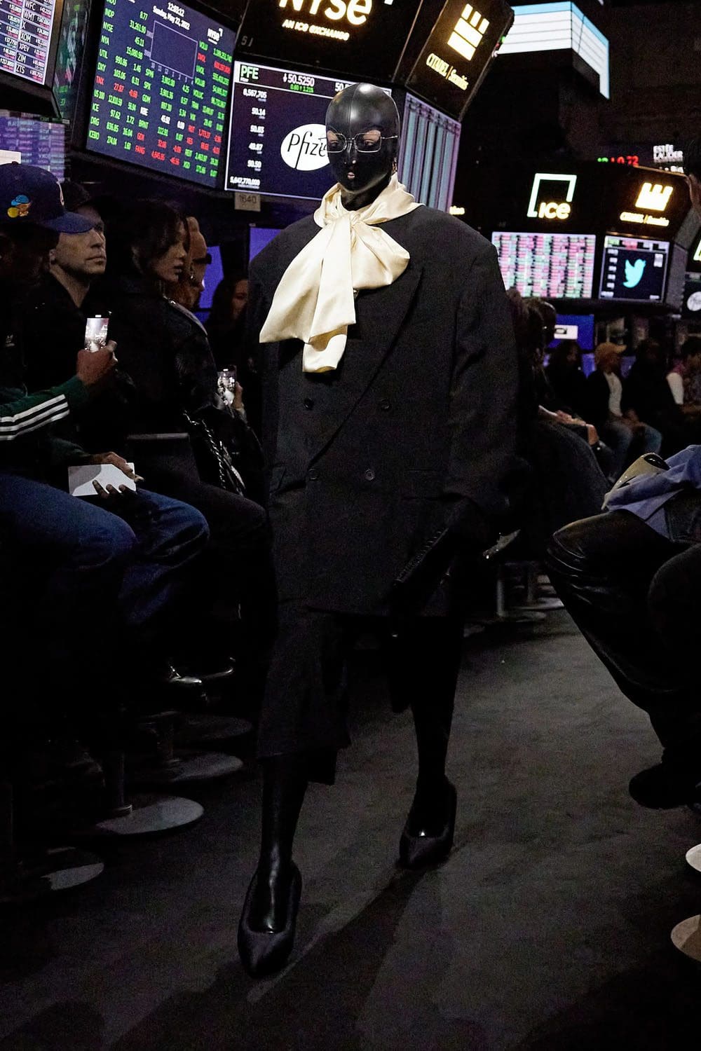 Balenciaga Resort 2023 New York Runway Revistas