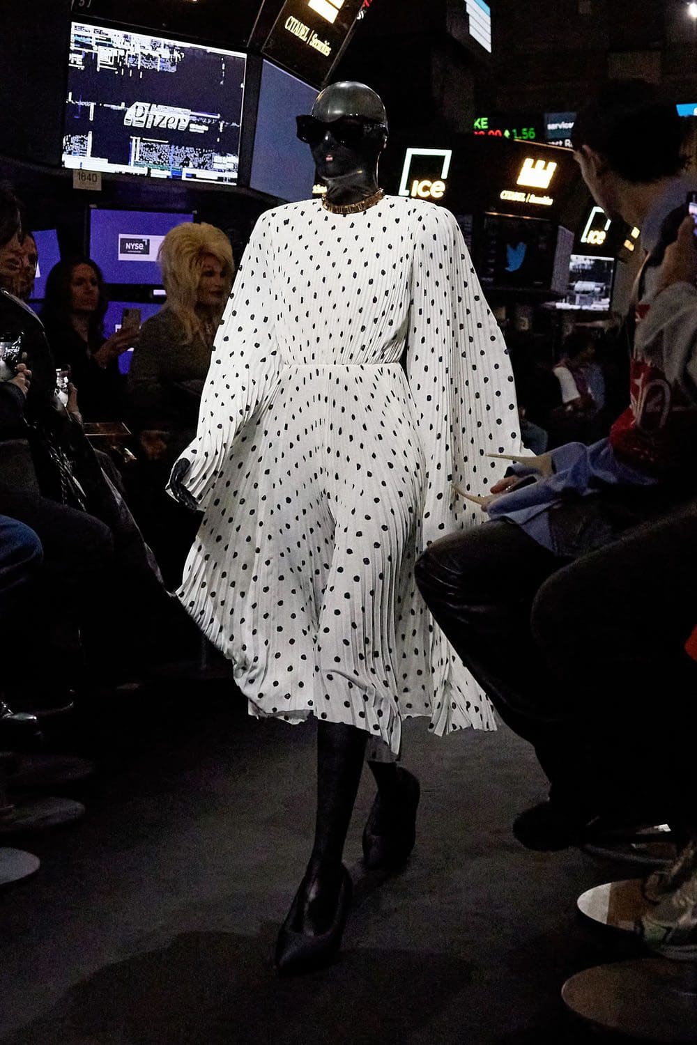 Balenciaga Resort 2023 New York Runway Revistas