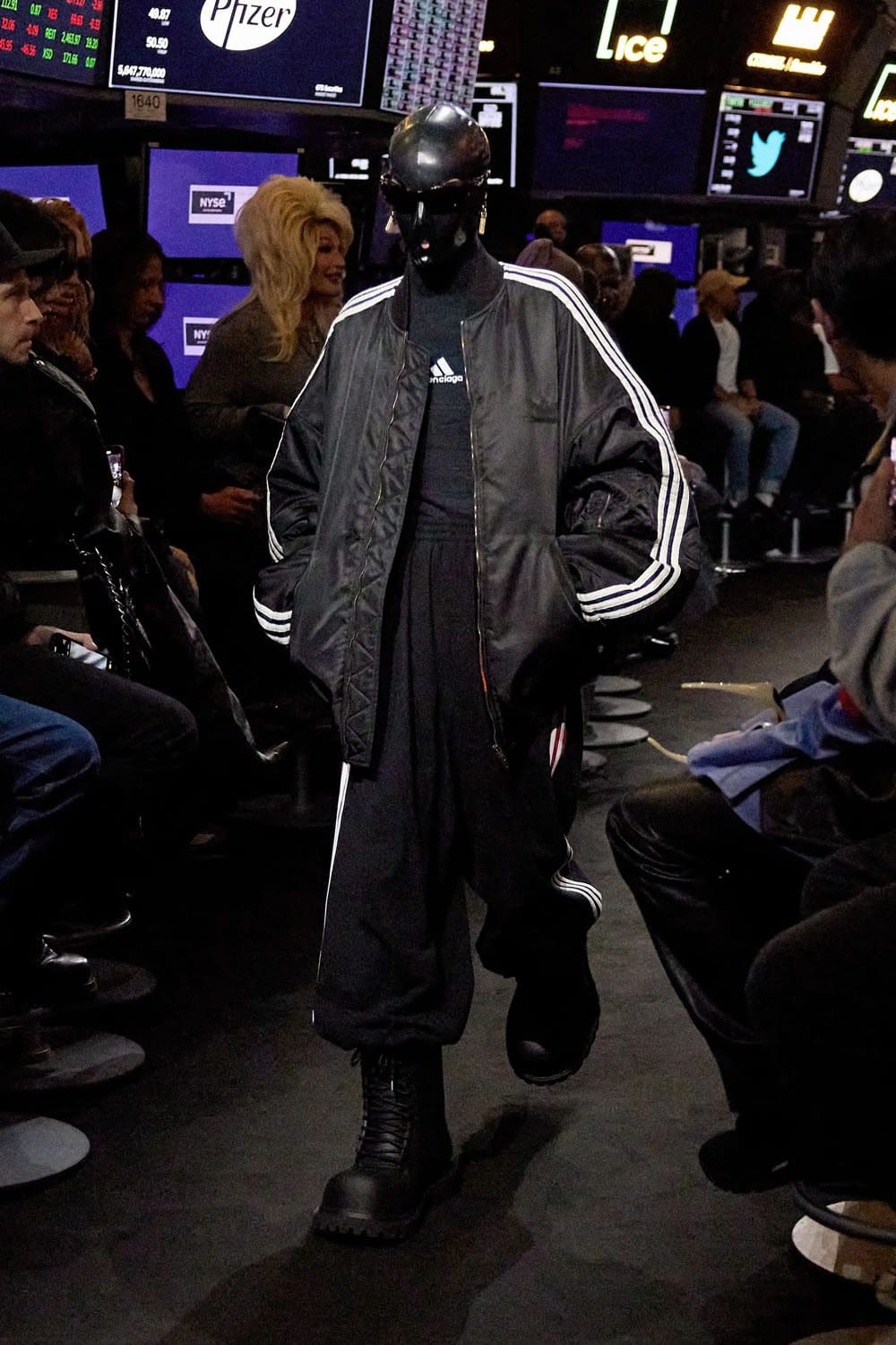 Balenciaga Resort 2023 New York Runway Revistas