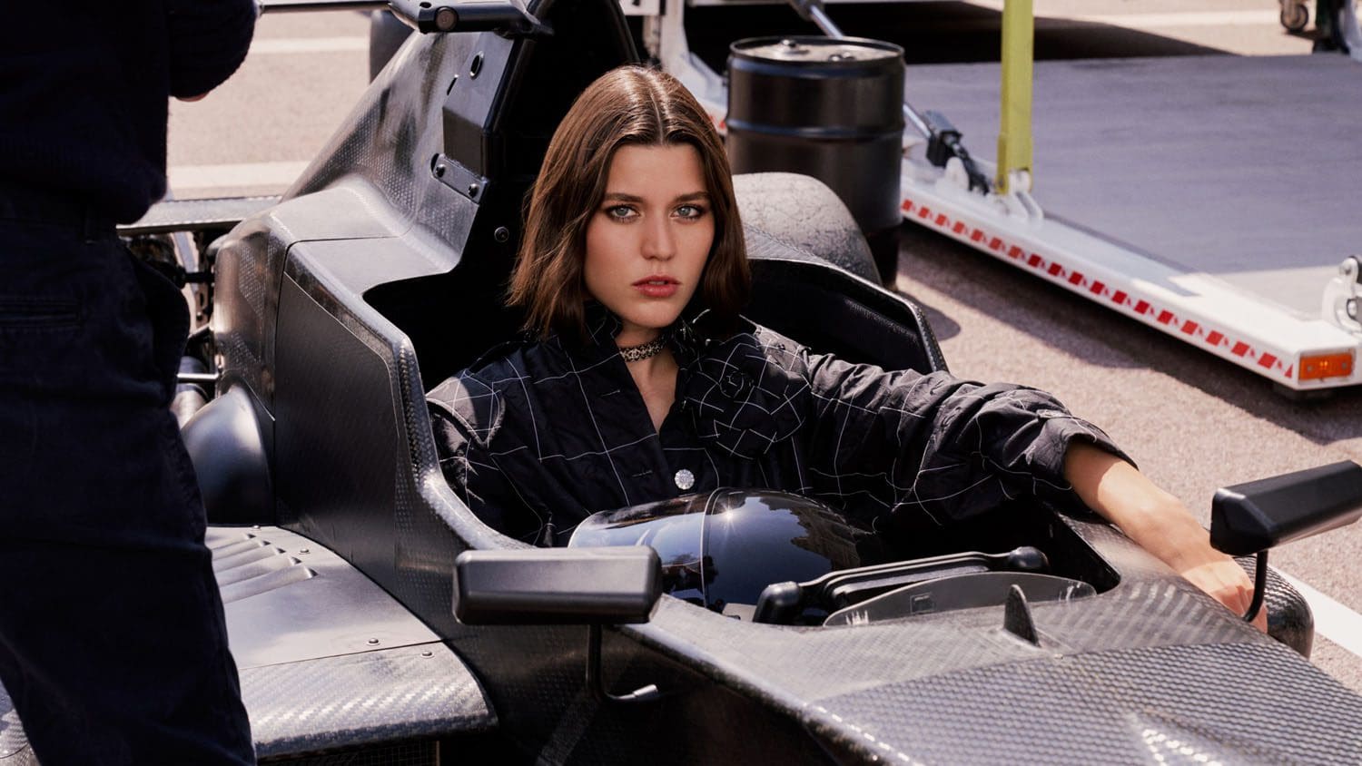 Chanel Cruise 2022 23 von Sofia und Roman Coppola, Fotos Melodie McDaniel runway Zeitschrift (6)
