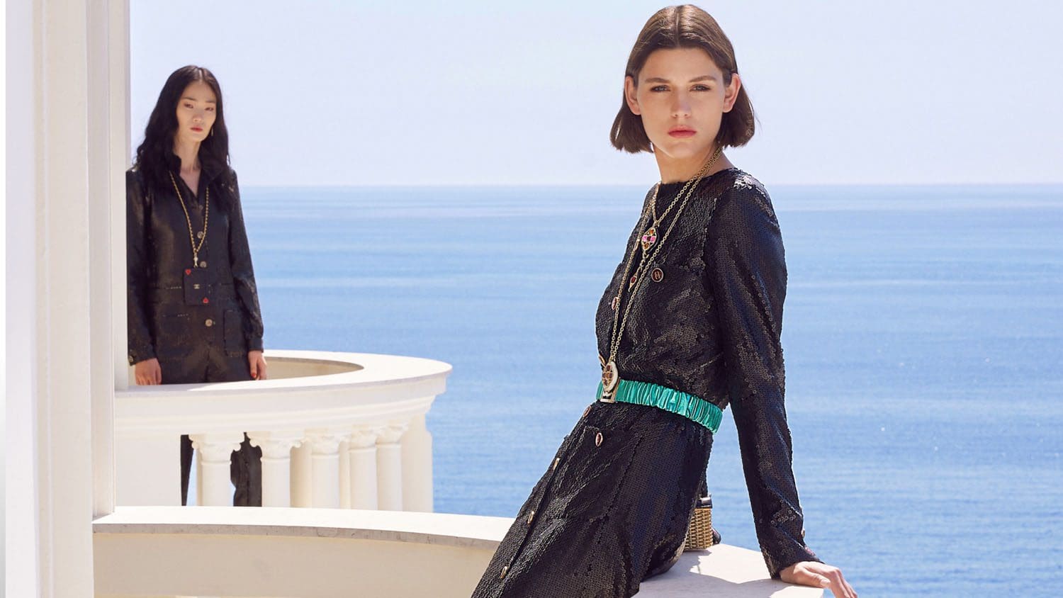 Chanel Cruise 2022 23 von Sofia und Roman Coppola, Fotos Melodie McDaniel runway Zeitschrift (8)