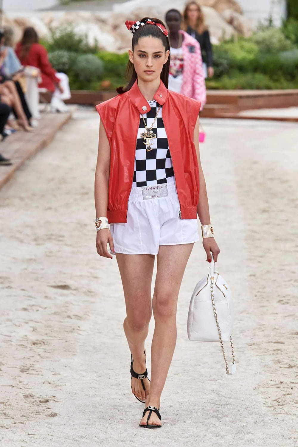 chanel resort cruise monte carlo 2023 runway magazine (16)