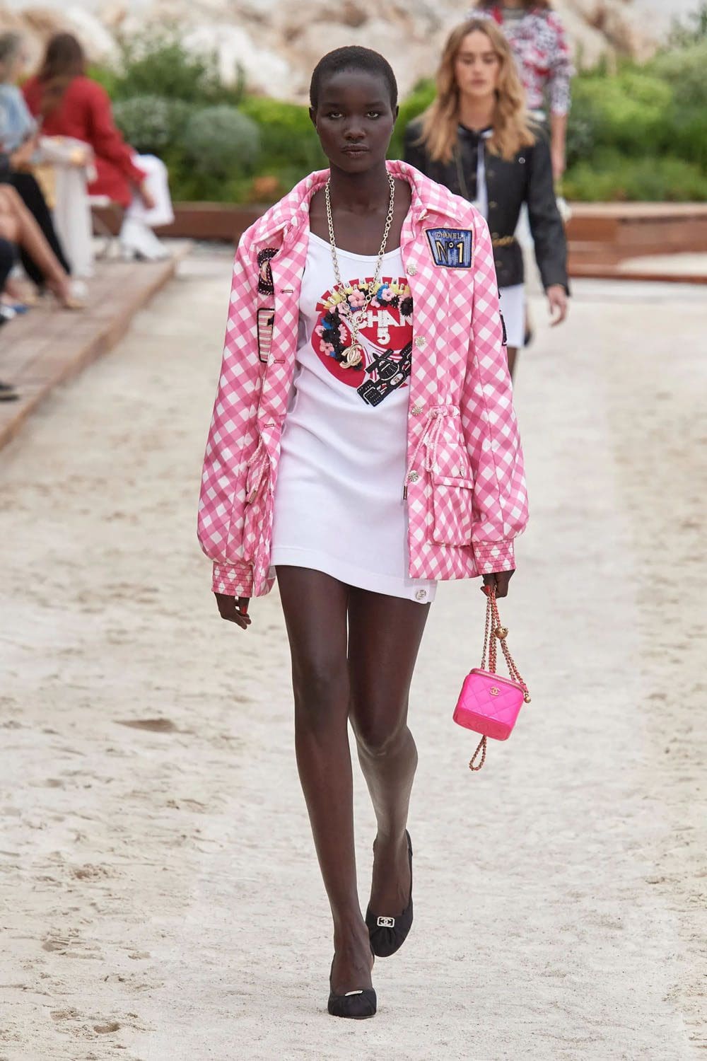 chanel resort cruise monte carlo 2023 runway magazine (17)