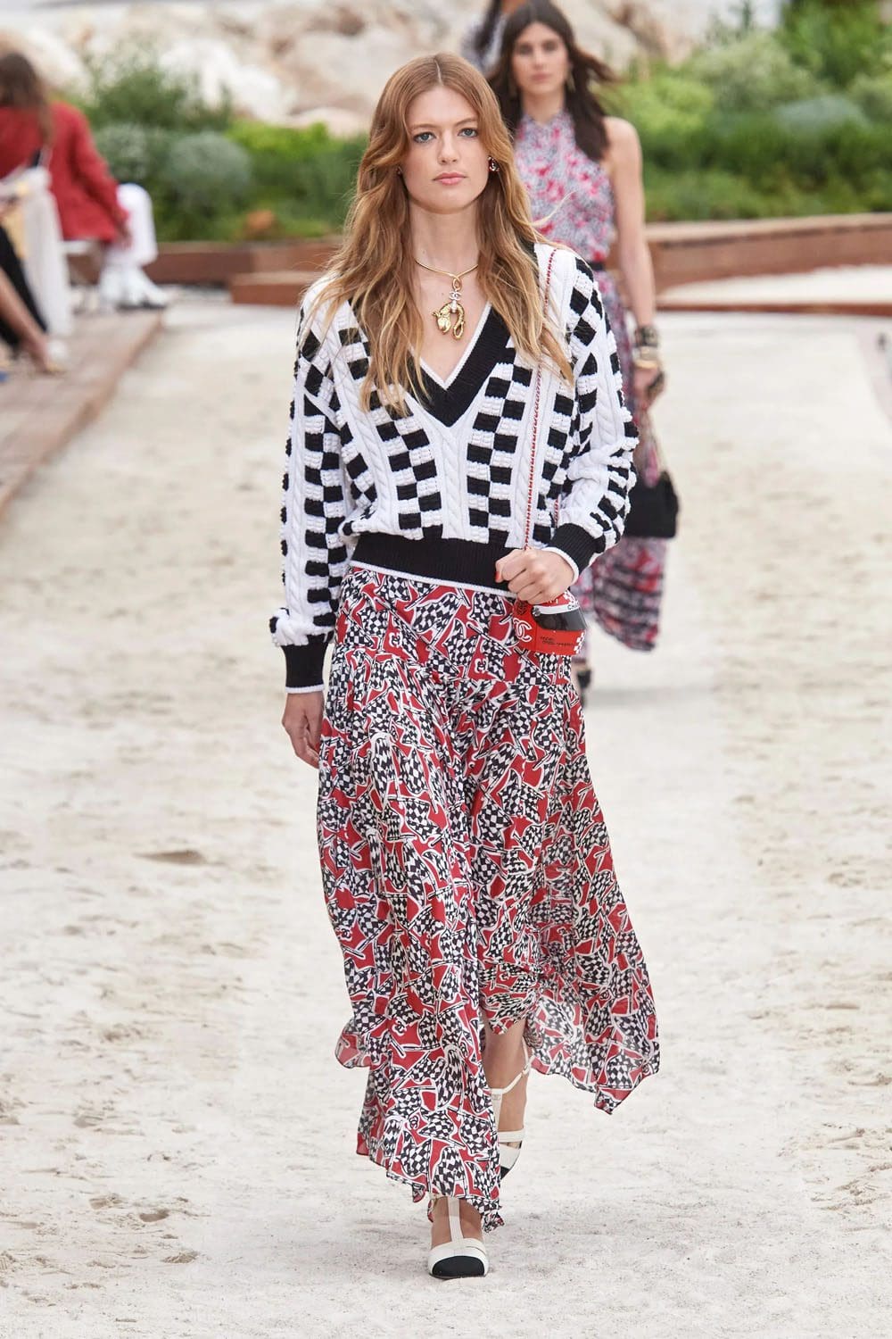 chanel resort cruise monte carlo 2023 runway magazine (20)