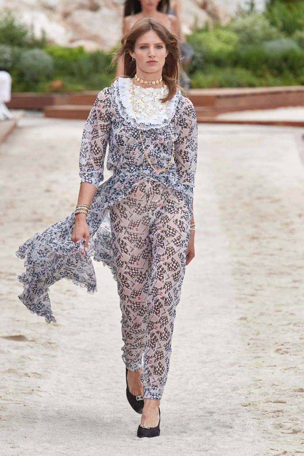 chanel resort cruise monte carlo 2023 runway magazine (23)