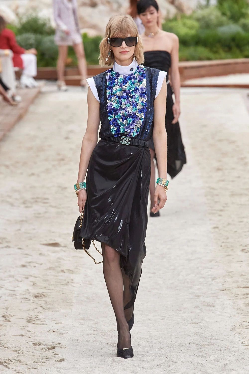 chanel resort cruise monte carlo 2023 runway magazine (49)