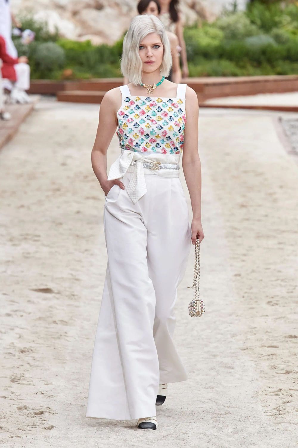 chanel resort cruise monte carlo 2023 runway magazine (57)