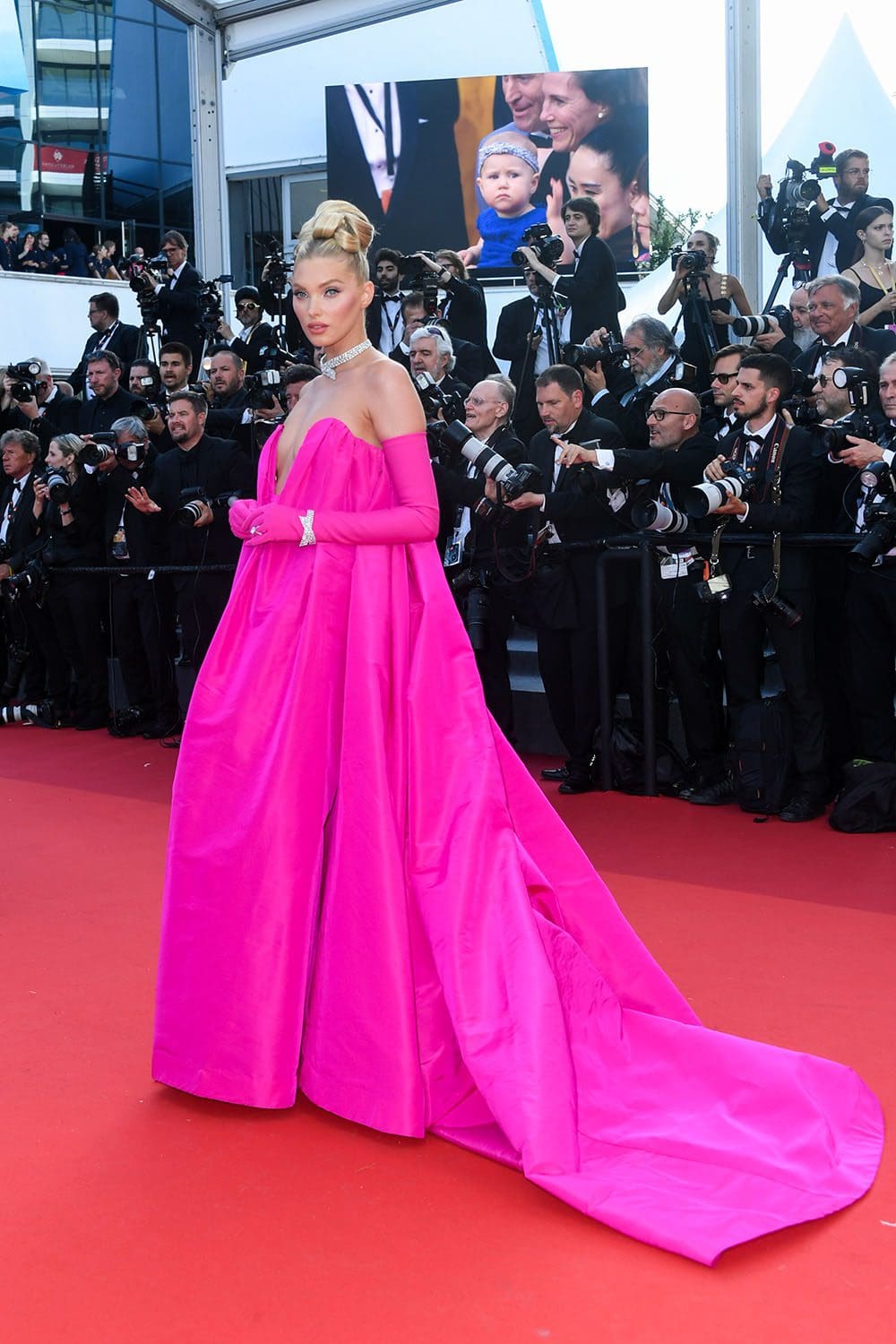 ELSA HOSK - 25 MAI 2022 - CANNES