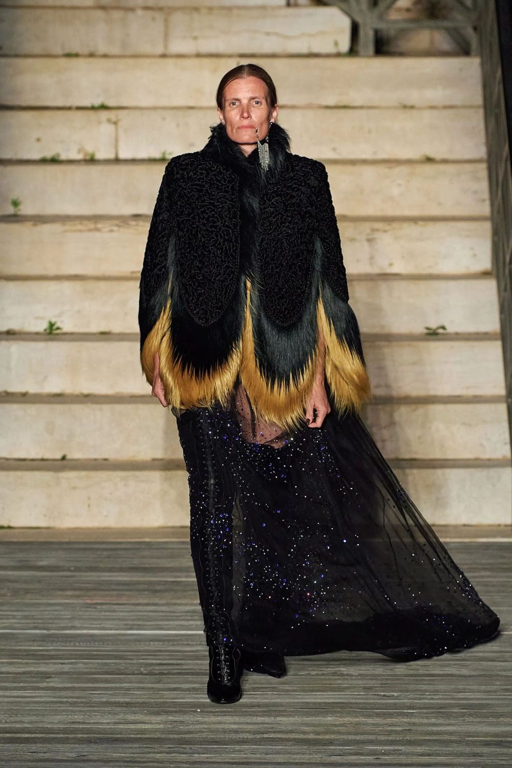 Gucci-Kreuzfahrt 2023 Resort runway Zeitschrift (1)