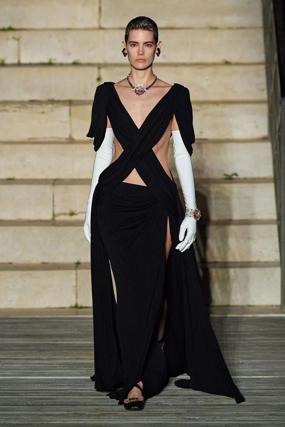 Gucci-Kreuzfahrt 2023 Resort runway Zeitschrift (22)